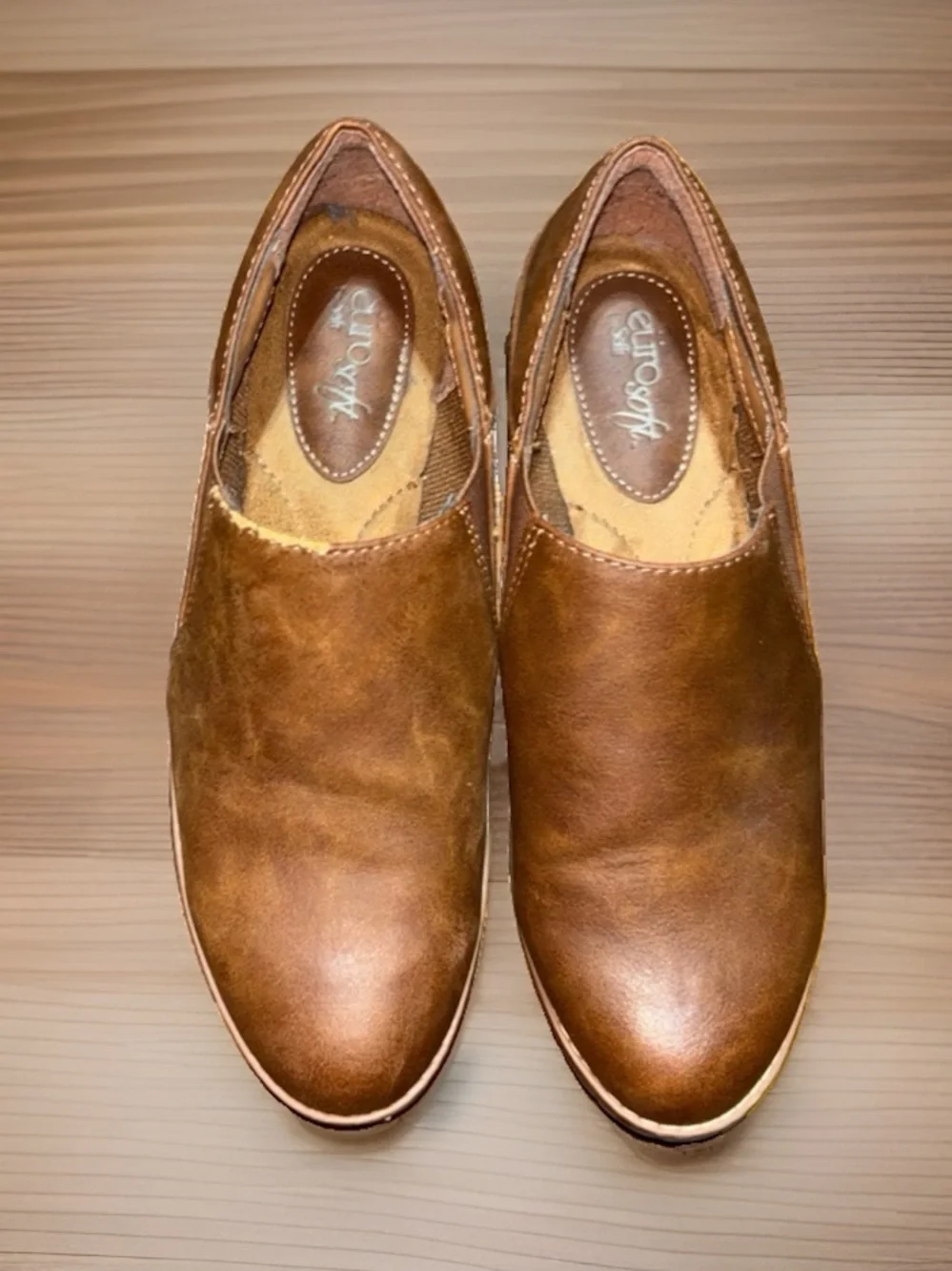Eurosport Söfft Naisbury II slip-on loafers in a brown leather, Wpmens size 7.5